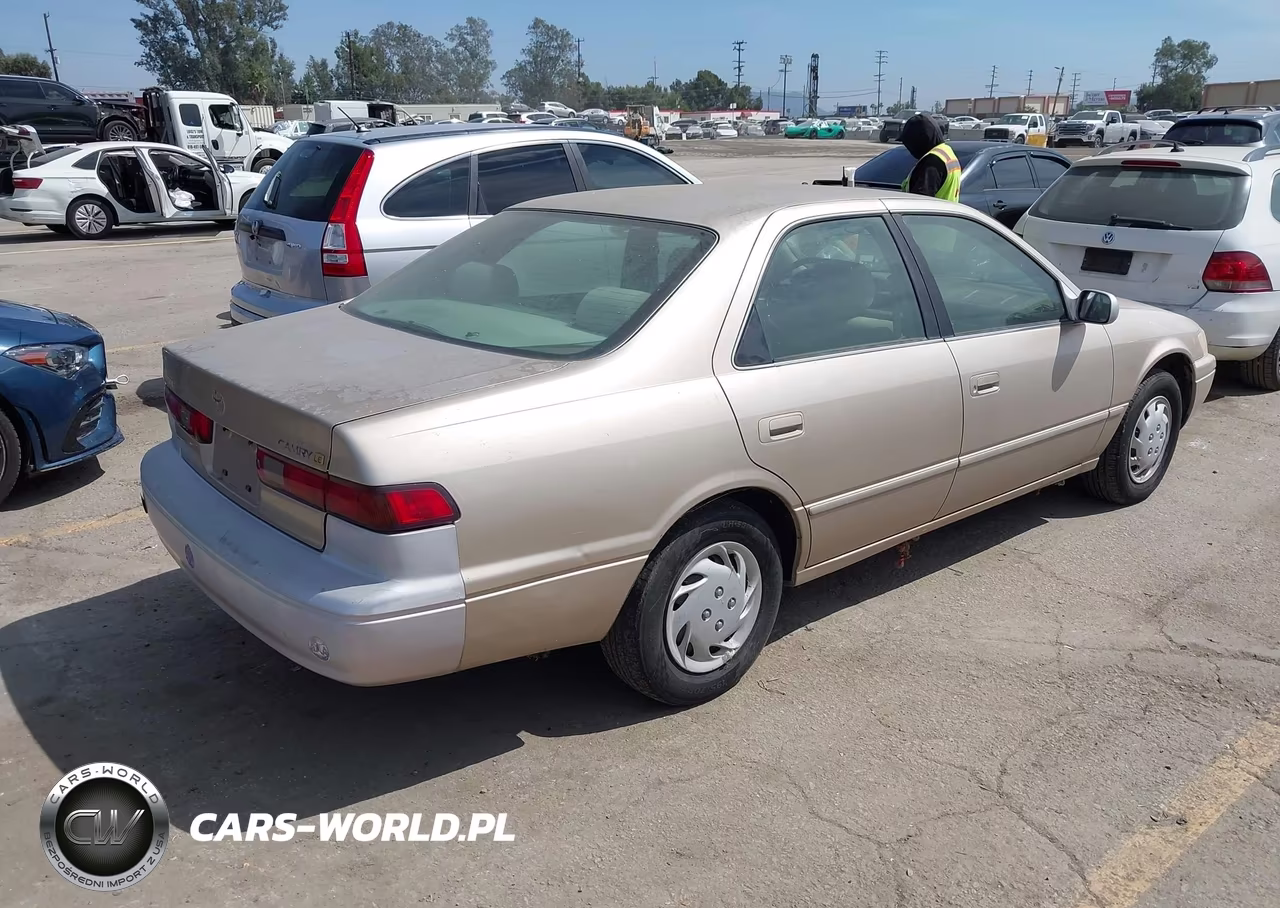 1998 Toyota Camry Le VIN:JT2BG22K1W0216228 - 4