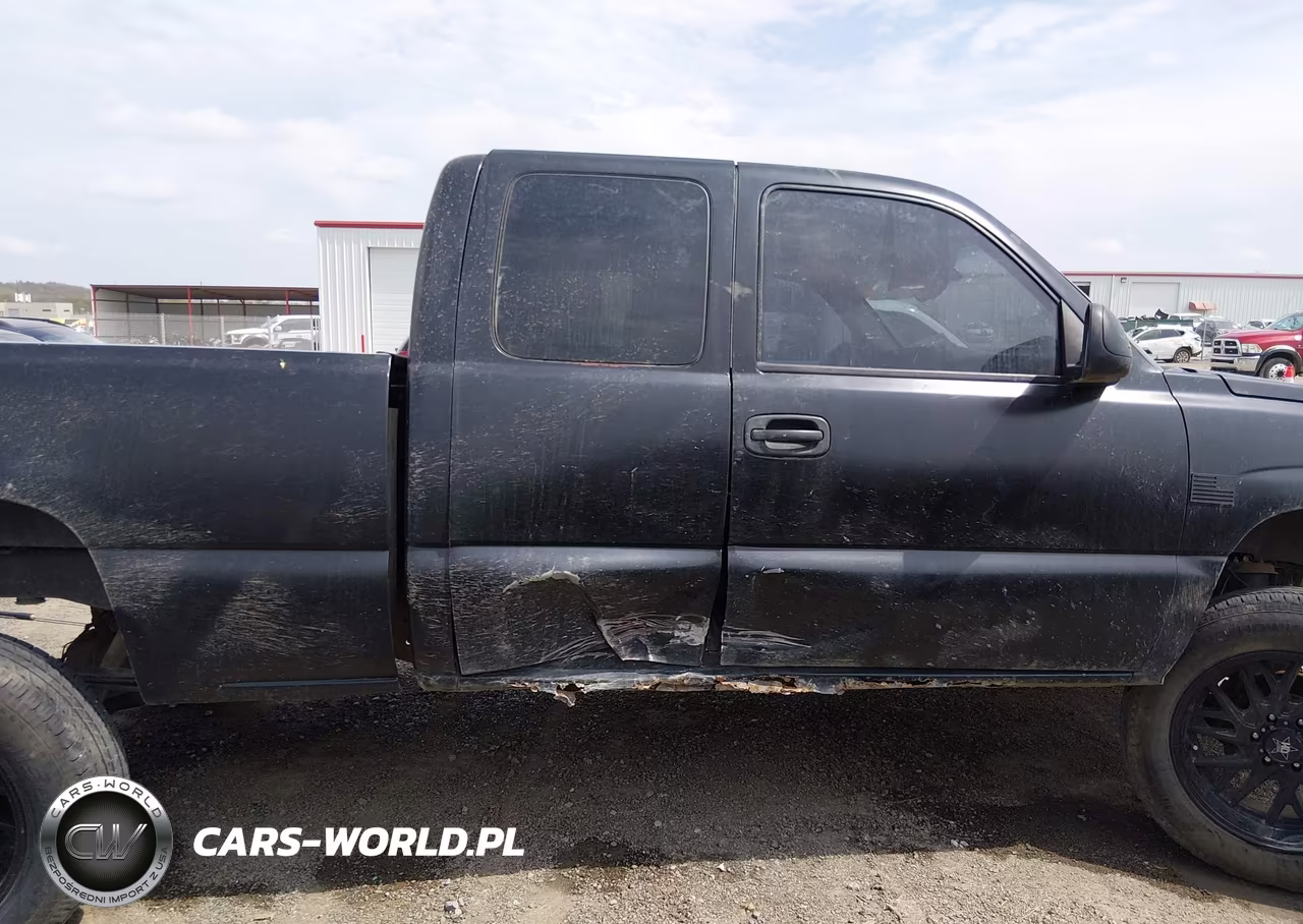 2005 Chevrolet Silverado 1500 Ls VIN:2GCEC19V451258728 - 13