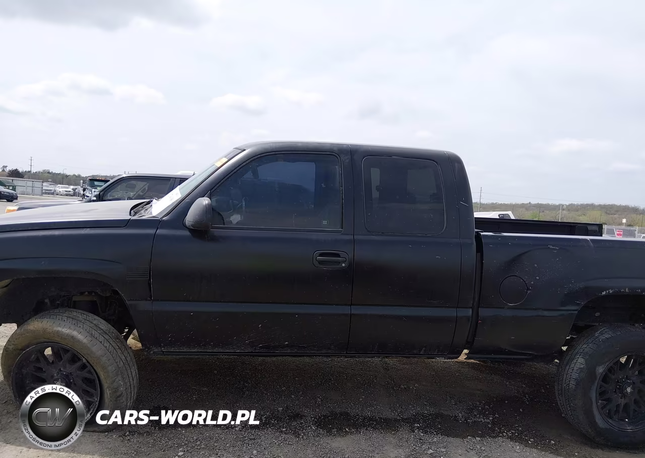 2005 Chevrolet Silverado 1500 Ls VIN:2GCEC19V451258728 - 14
