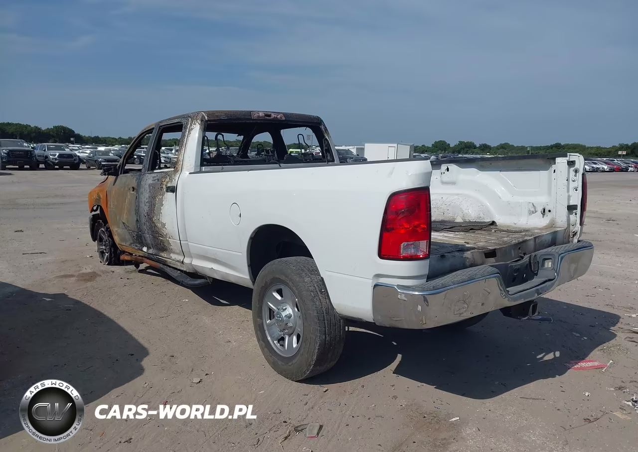 2017 Ram 3500 Tradesman 4X4 8' Box VIN:3C63R3GL8HG560724 - 3