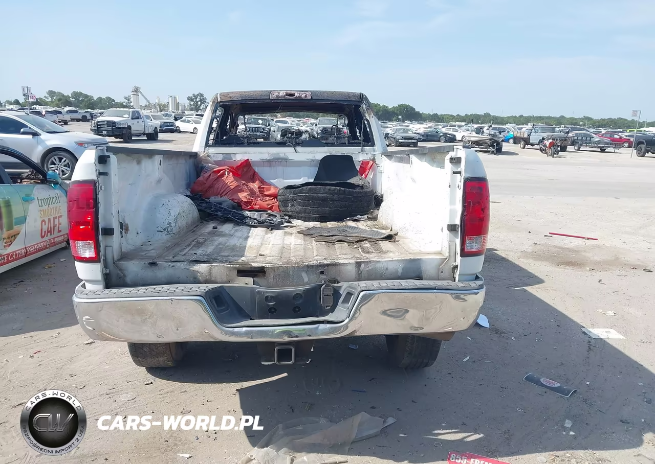 2017 Ram 3500 Tradesman 4X4 8' Box VIN:3C63R3GL8HG560724 - 8