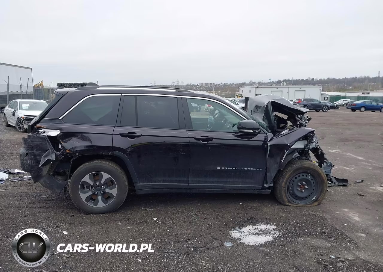 2022 Jeep Grand Cherokee 4Xe Limited 4X4 VIN:1C4RJYB67N8759435 - 12