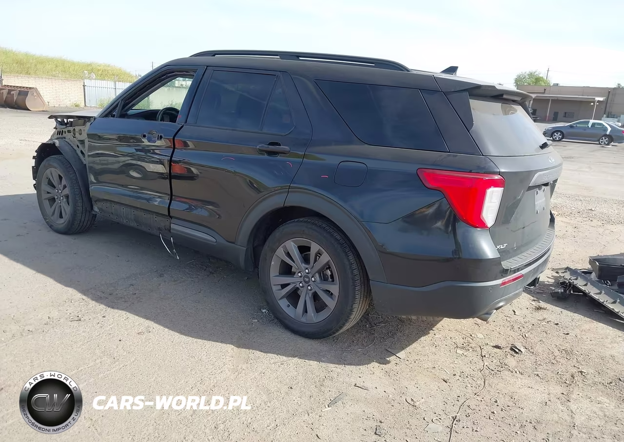 2022 Ford Explorer Xlt VIN:1FMSK8DHXNGA44969 - 3