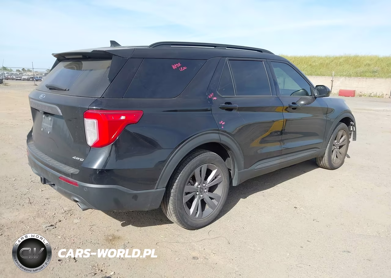 2022 Ford Explorer Xlt VIN:1FMSK8DHXNGA44969 - 4