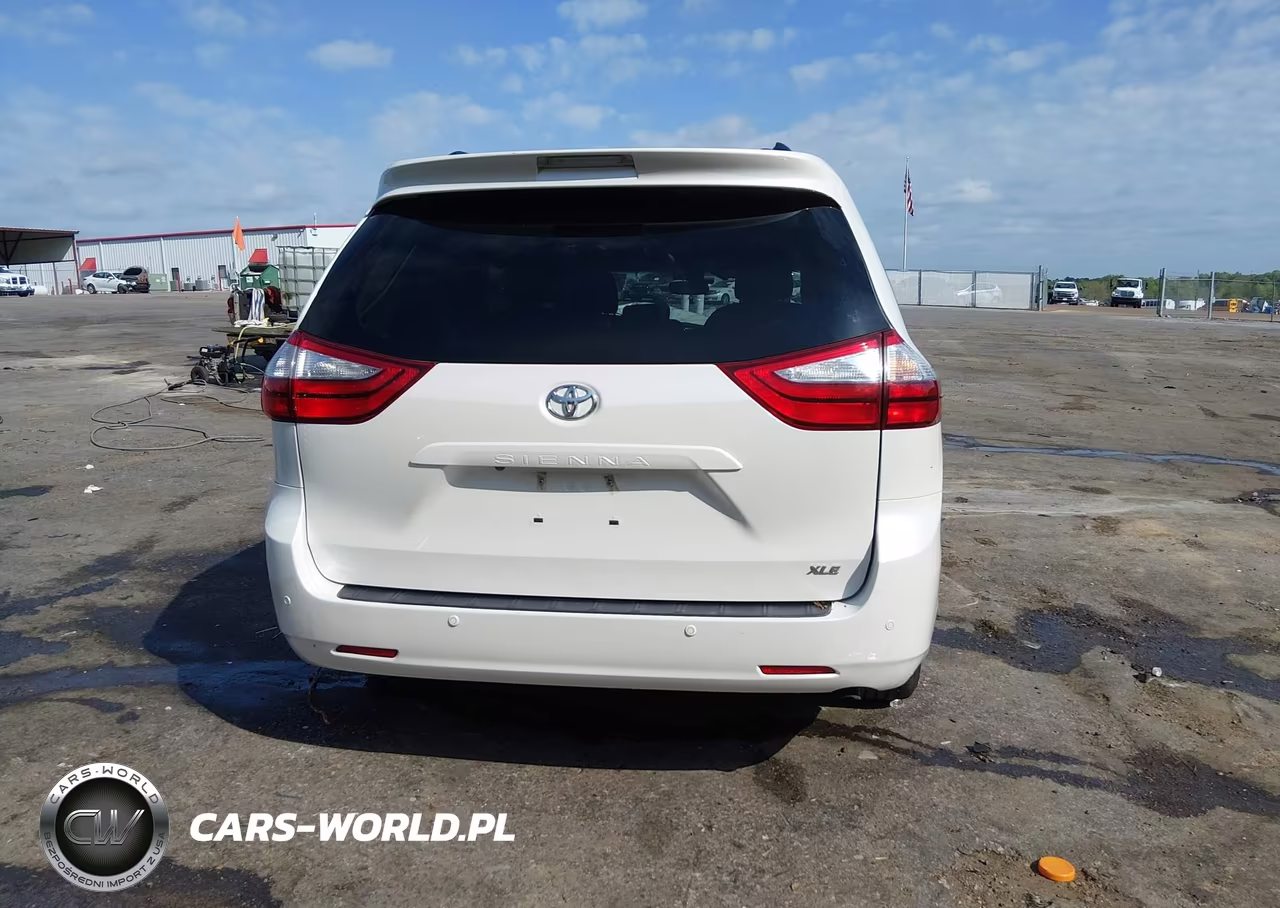 2017 Toyota Sienna Xle 8 Passenger VIN:5TDYZ3DC6HS821207 - 17