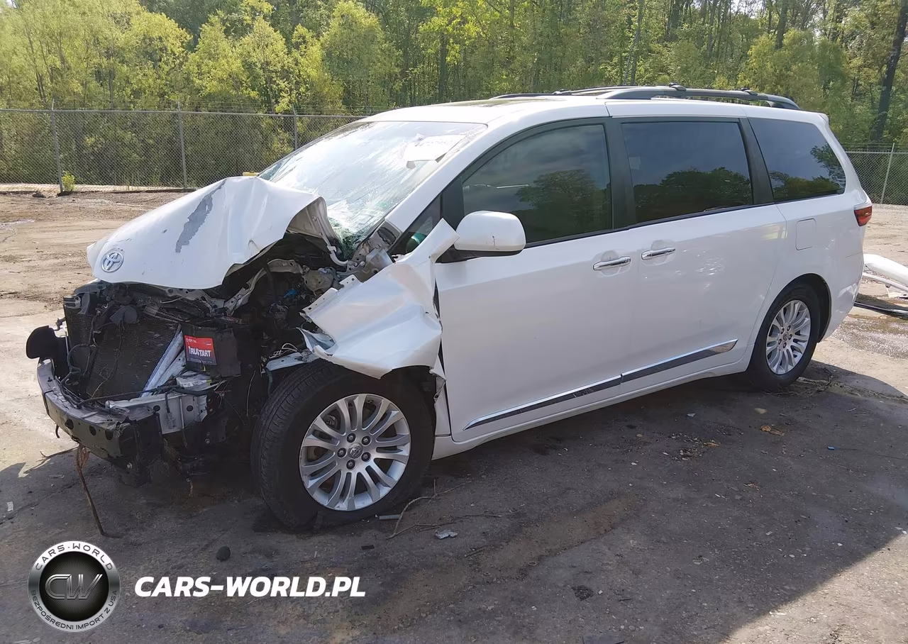 2017 Toyota Sienna Xle 8 Passenger VIN:5TDYZ3DC6HS821207 - 2