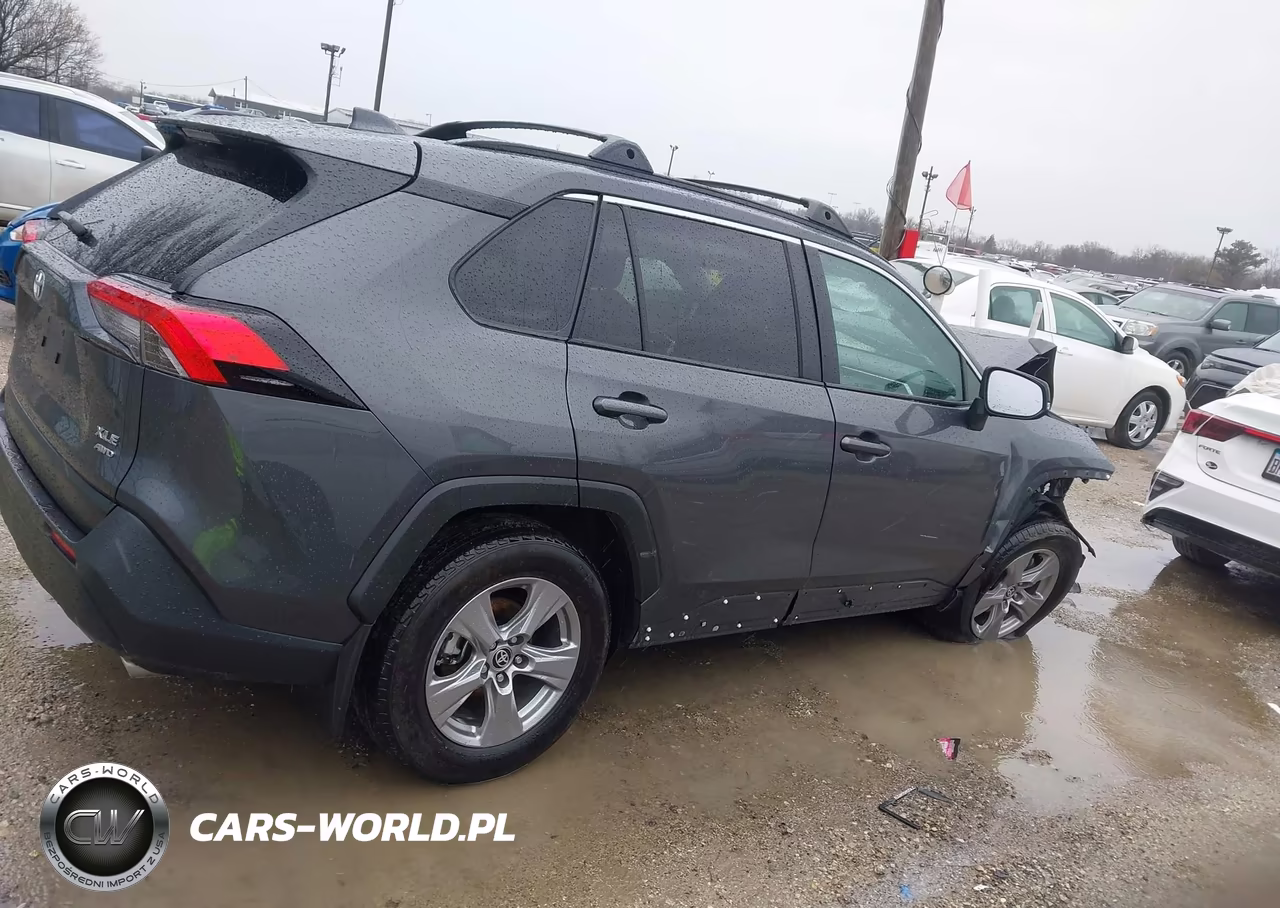 2025 Toyota Rav4 Xle VIN:2T3P1RFV5SW587474 - 13