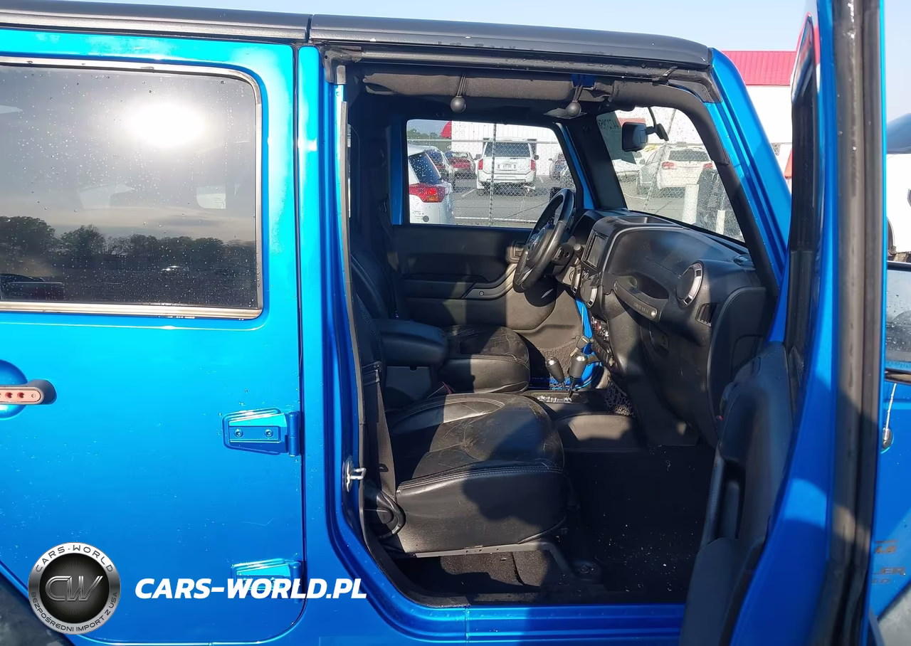 2015 Jeep Wrangler Unlimited Sport VIN:1C4HJWDGXFL550873 - 5