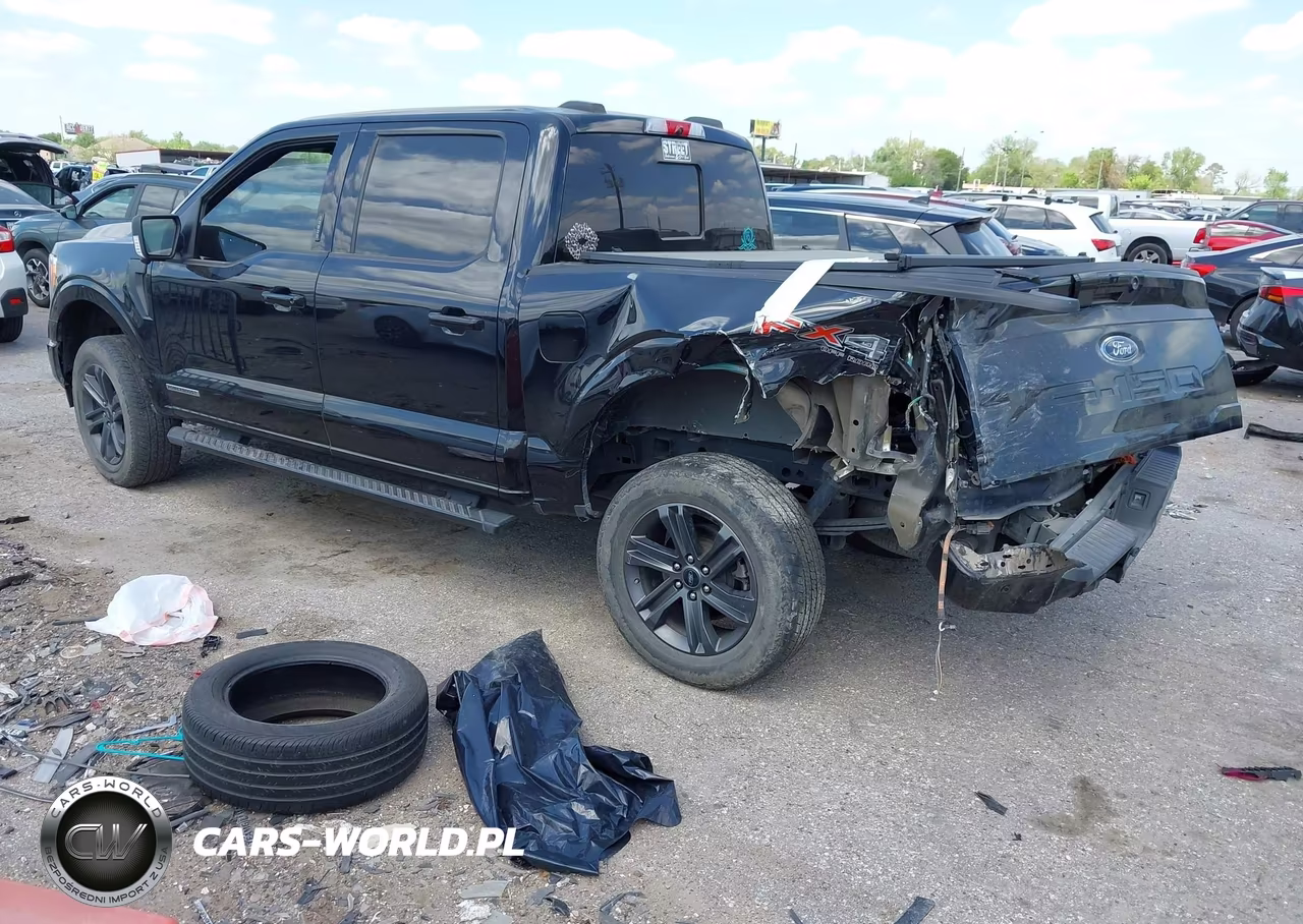 2022 Ford F-150 Xlt VIN:1FTFW1ED7NFB82262 - 3