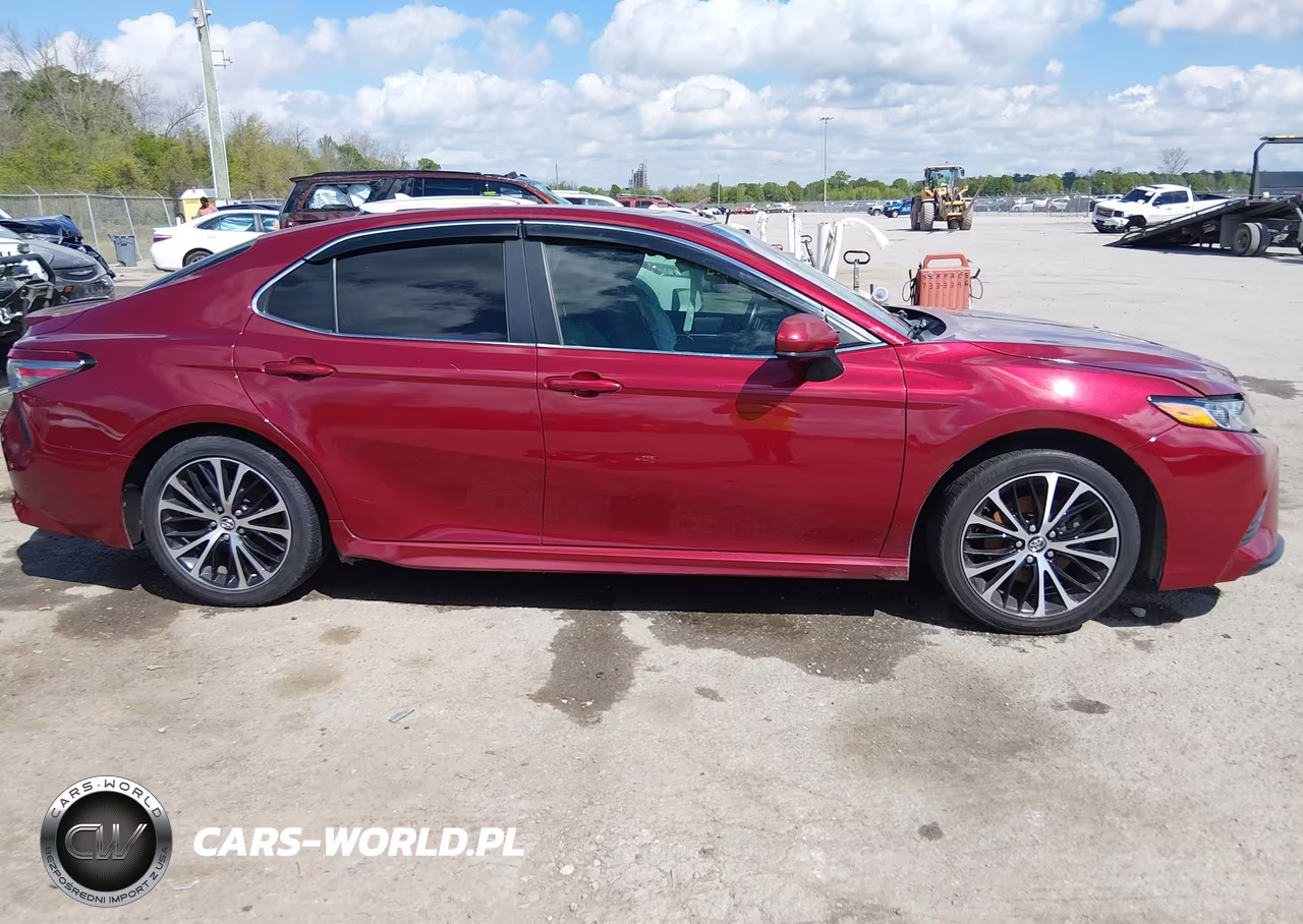 2018 Toyota Camry Se VIN:4T1B11HK2JU597806 - 13