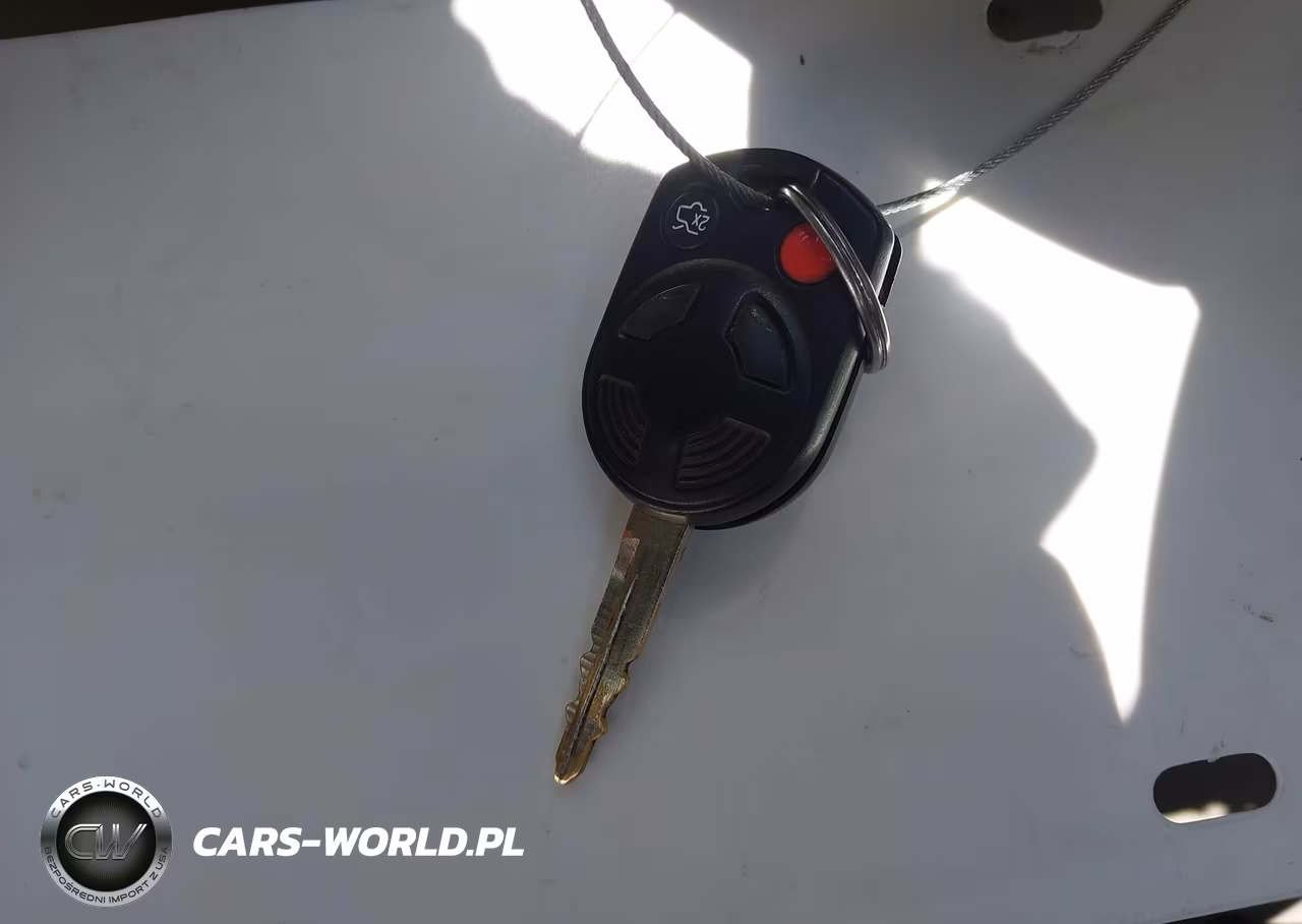 2011 Ford Escape Xls VIN:1FMCU0C76BKA21559 - 11