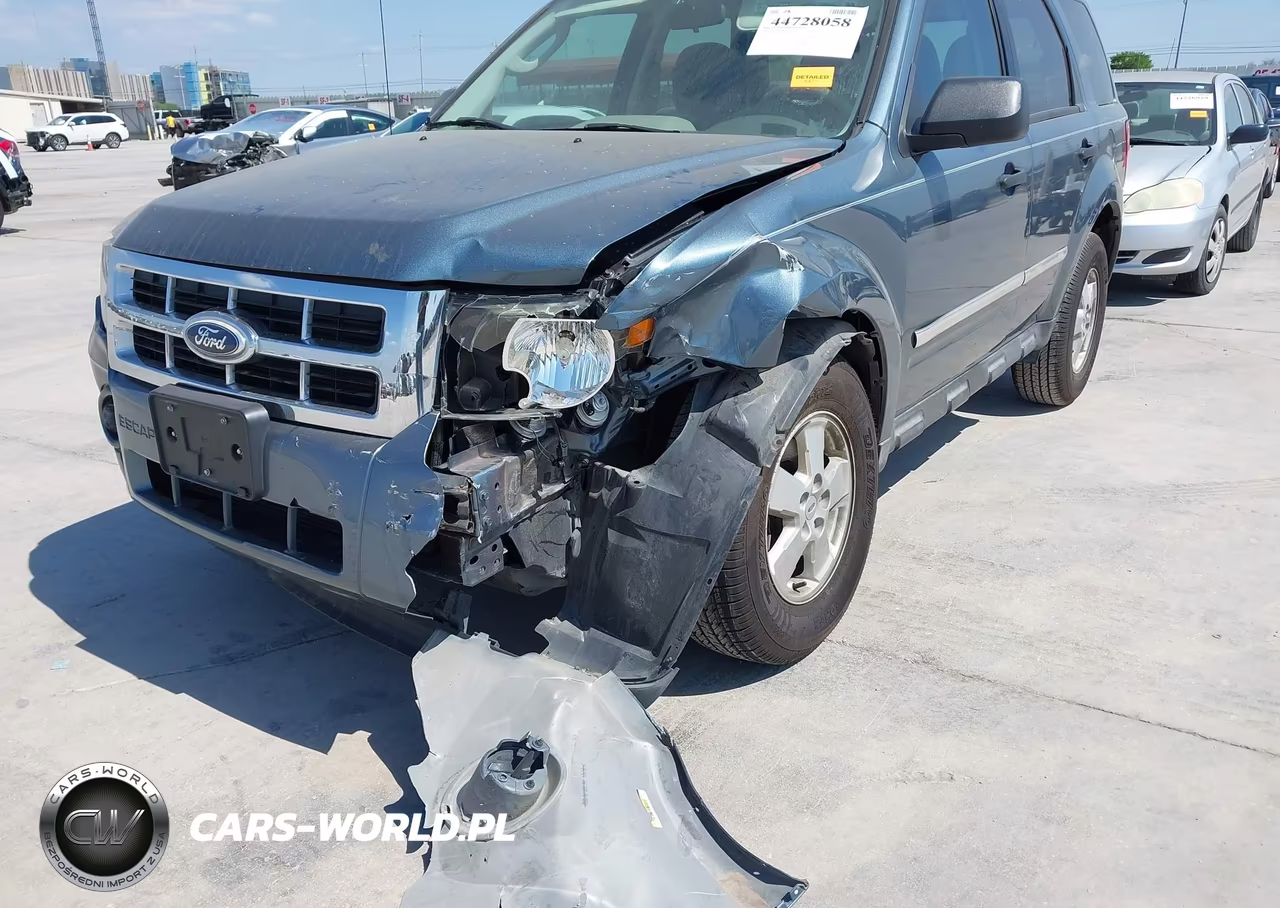 2011 Ford Escape Xls VIN:1FMCU0C76BKA21559 - 6