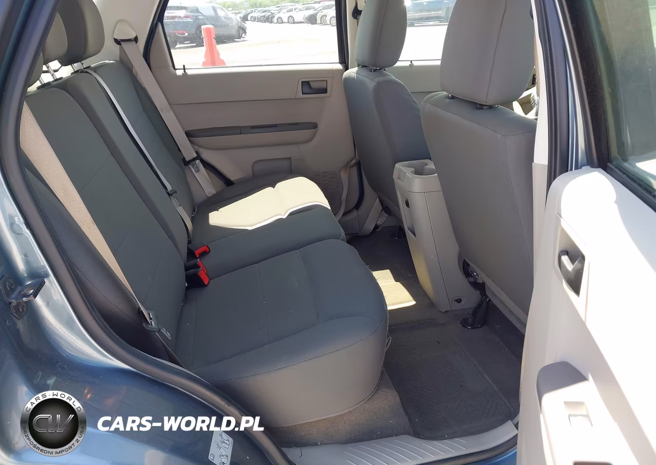 2011 Ford Escape Xls VIN:1FMCU0C76BKA21559 - 8