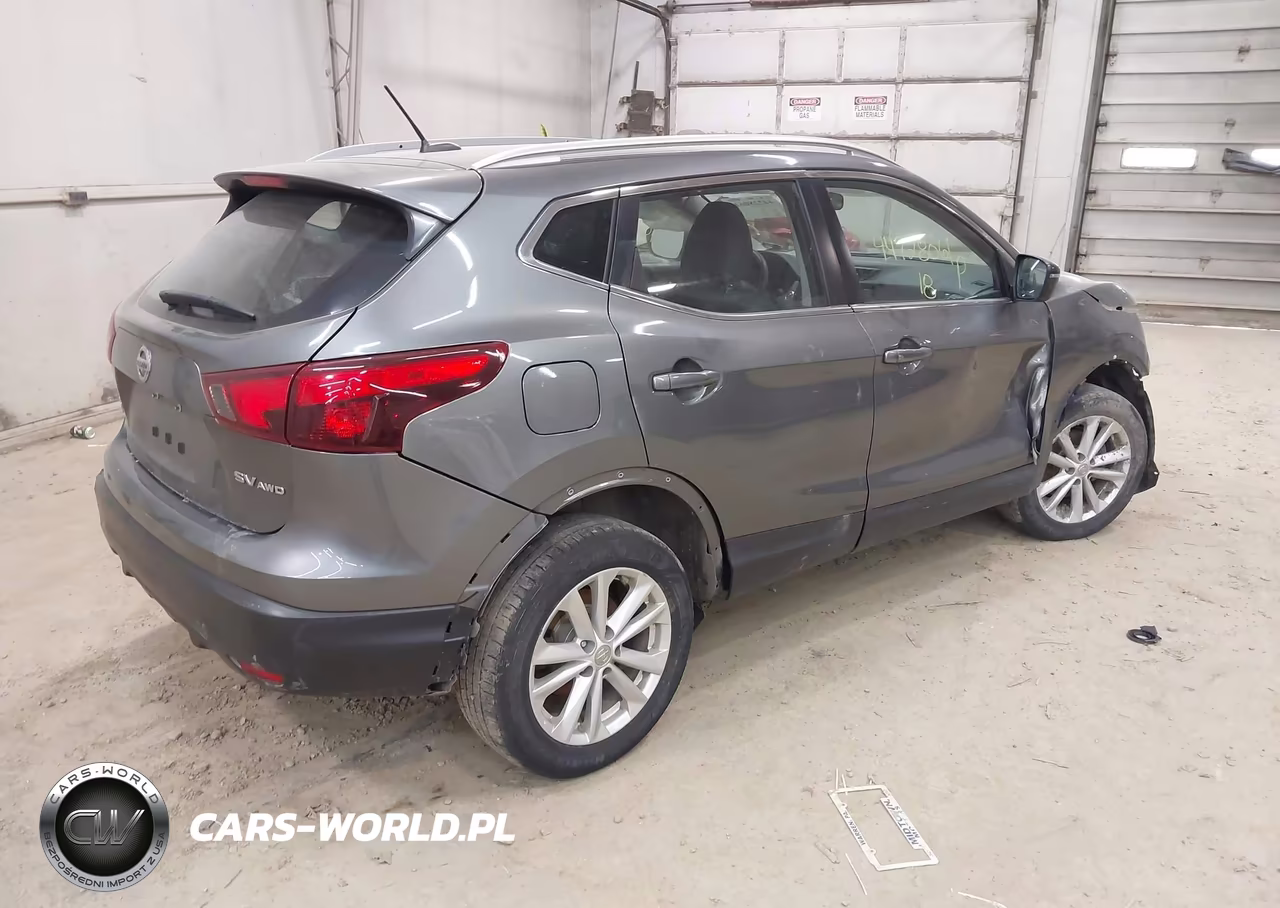 2018 Nissan Rogue Sport Sv VIN:JN1BJ1CR7JW260077 - 4
