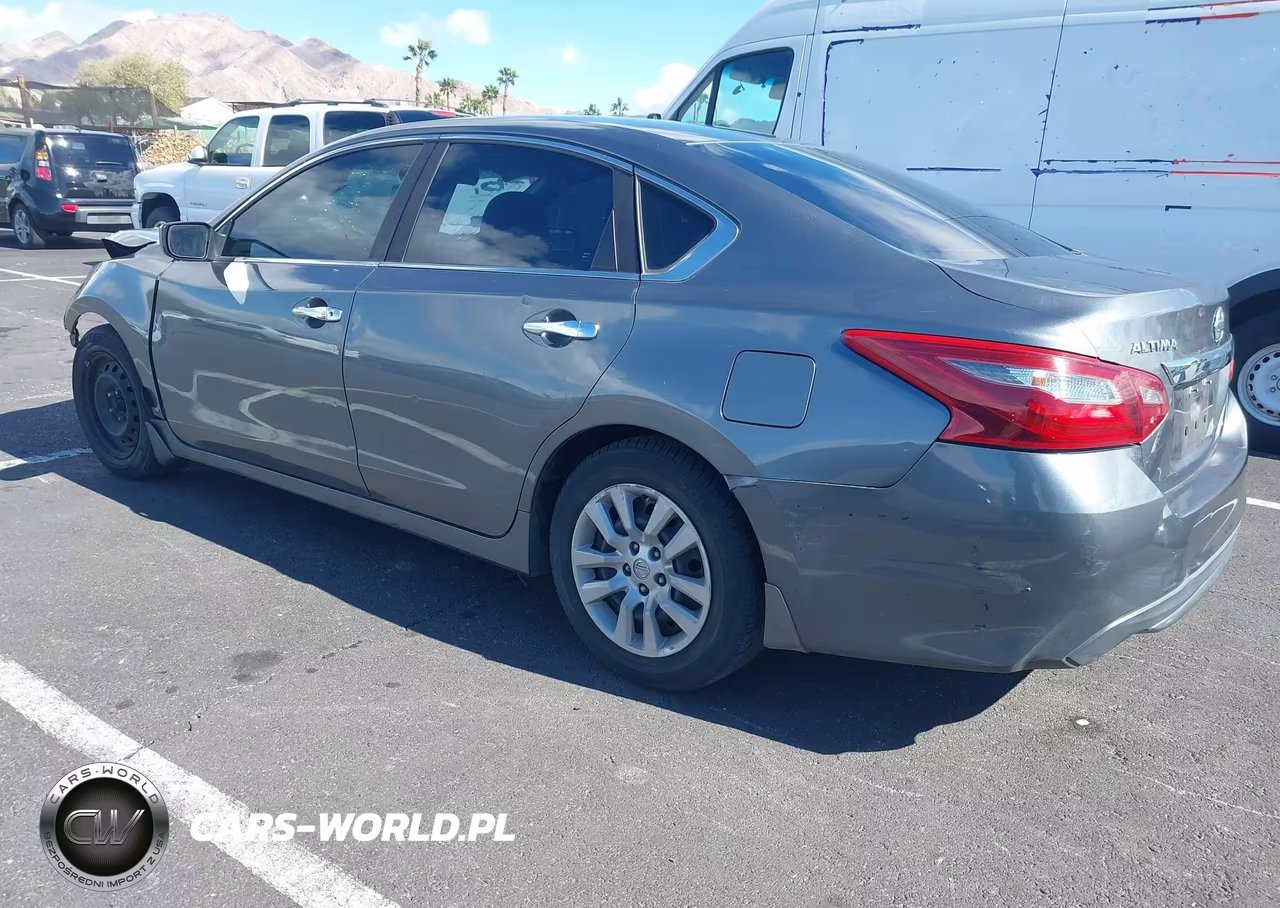 2018 Nissan Altima 2.5 S VIN:1N4AL3AP5JC102845 - 3