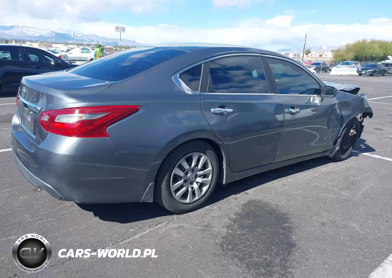 2018 Nissan Altima 2.5 S VIN:1N4AL3AP5JC102845 - 4