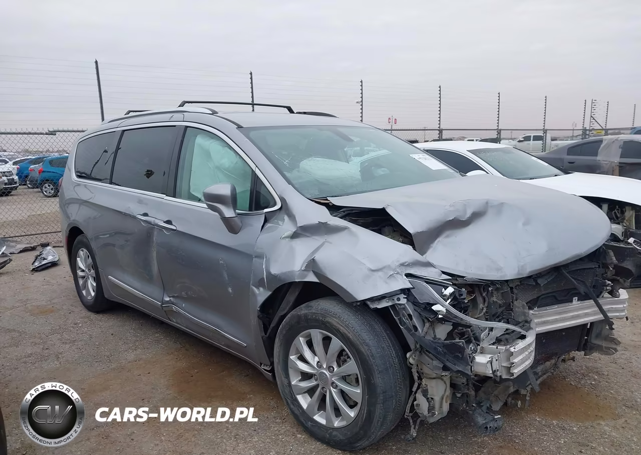 2018 Chrysler Pacifica Touring L
