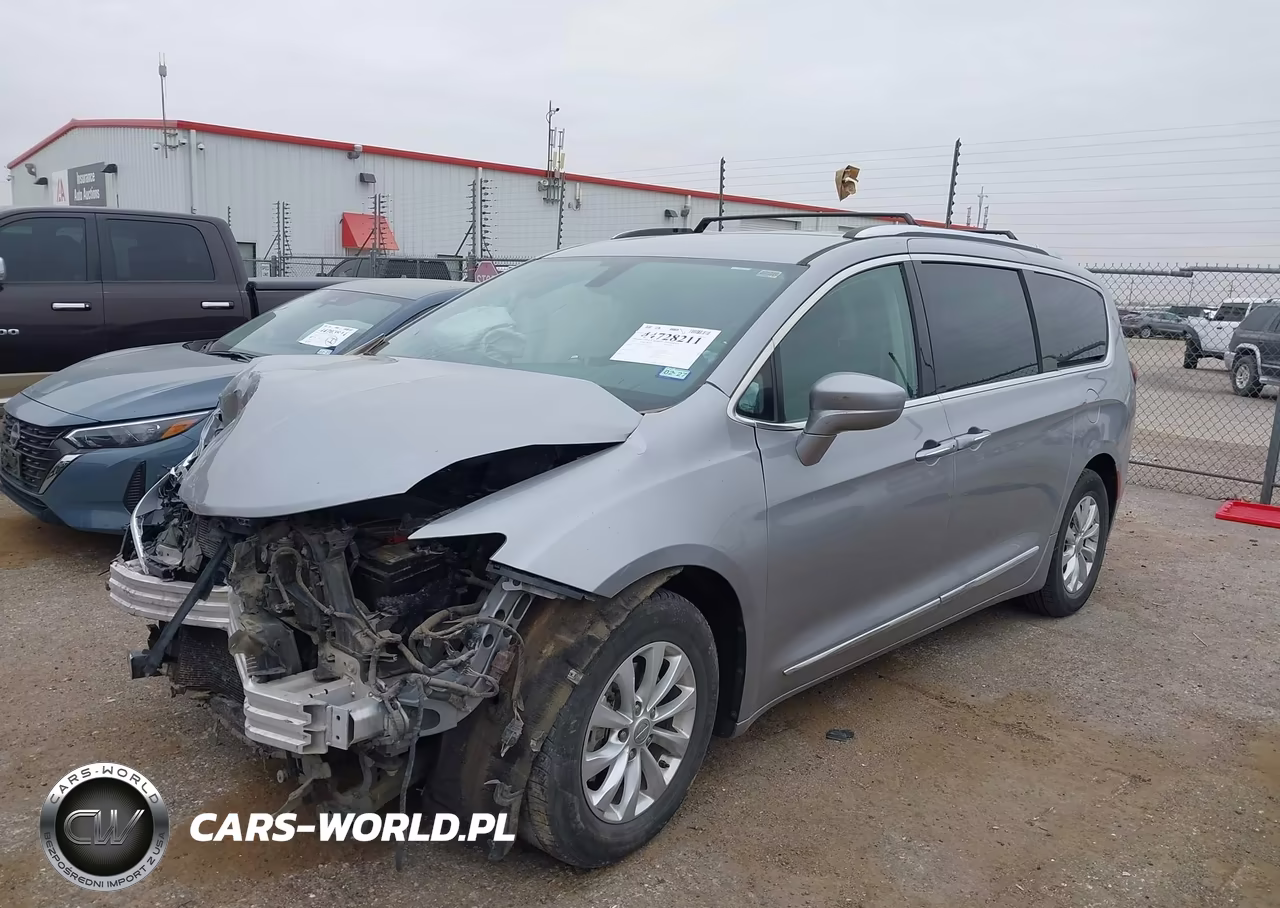 2018 Chrysler Pacifica Touring L VIN:2C4RC1BG2JR142341 - 2
