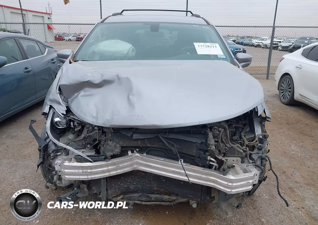 2018 Chrysler Pacifica Touring L VIN:2C4RC1BG2JR142341 - 6