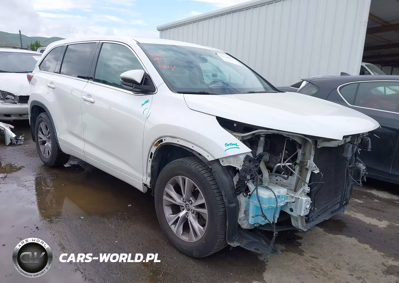 2016 Toyota Highlander Le Plus V6
