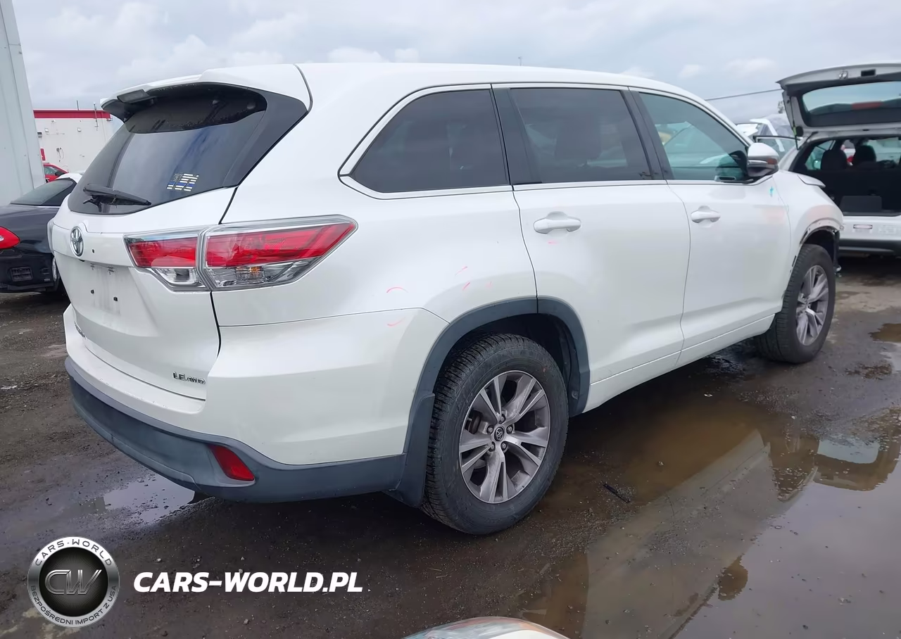 2016 Toyota Highlander Le Plus V6 VIN:5TDBKRFH1GS261942 - 4