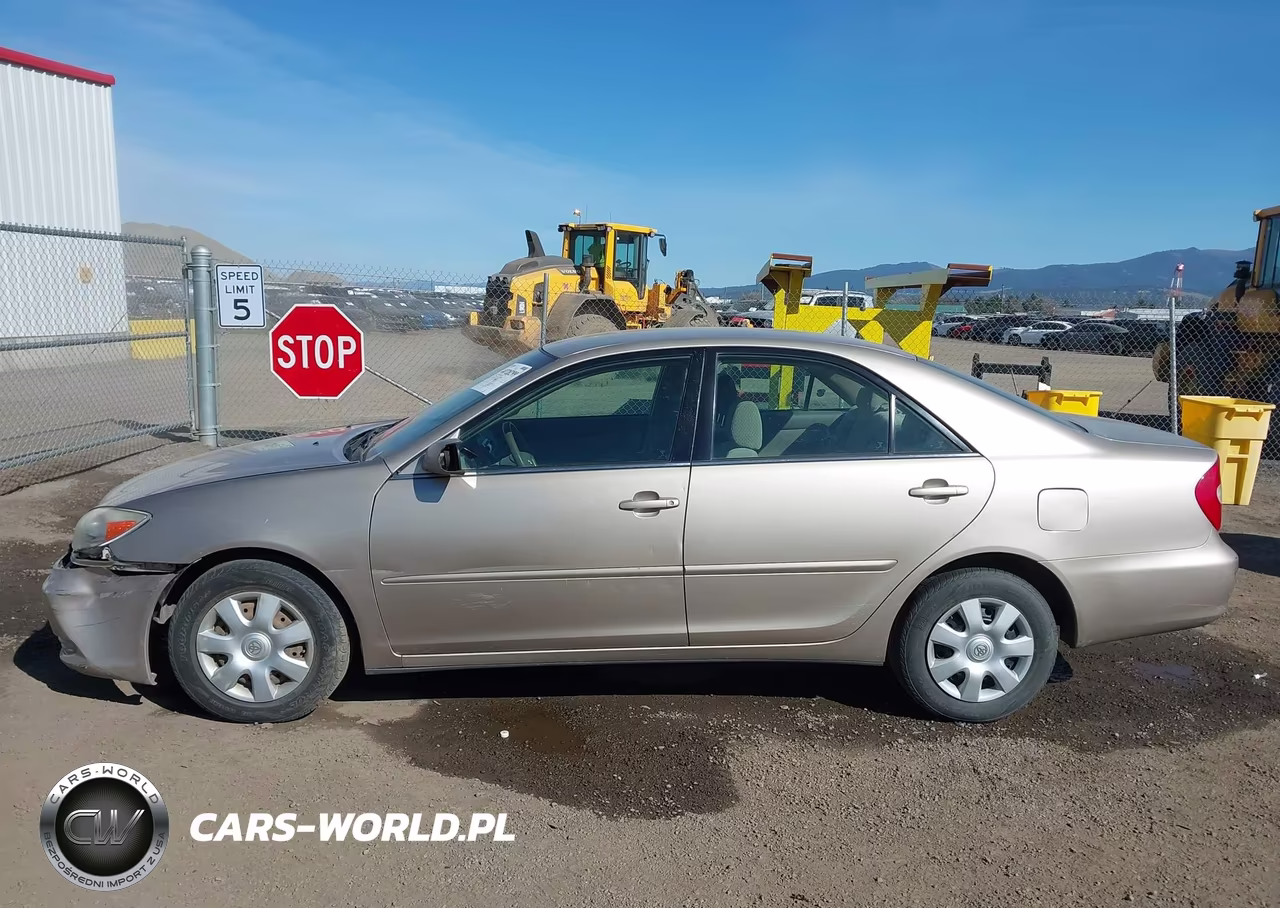 2003 Toyota Camry Le VIN:4T1BE32K43U210720 - 14