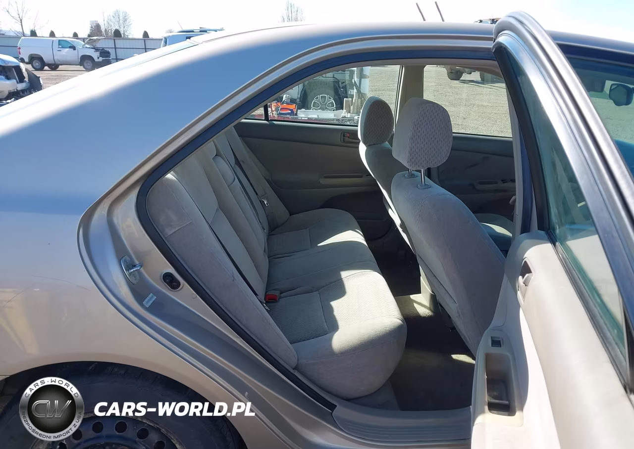 2003 Toyota Camry Le VIN:4T1BE32K43U210720 - 8
