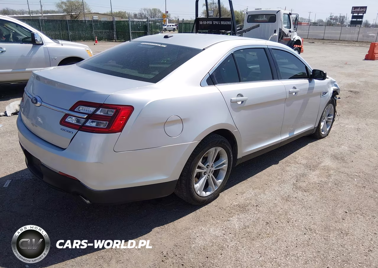 2018 Ford Taurus Se VIN:1FAHP2D82JG105700 - 4