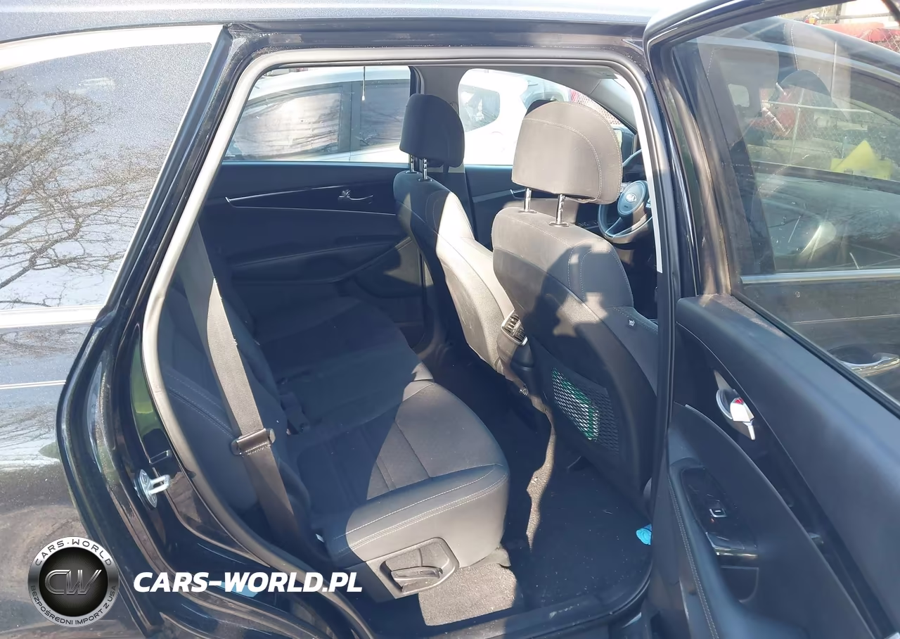 2017 Kia Sorento 2.4L L VIN:5XYPG4A32HG271710 - 8