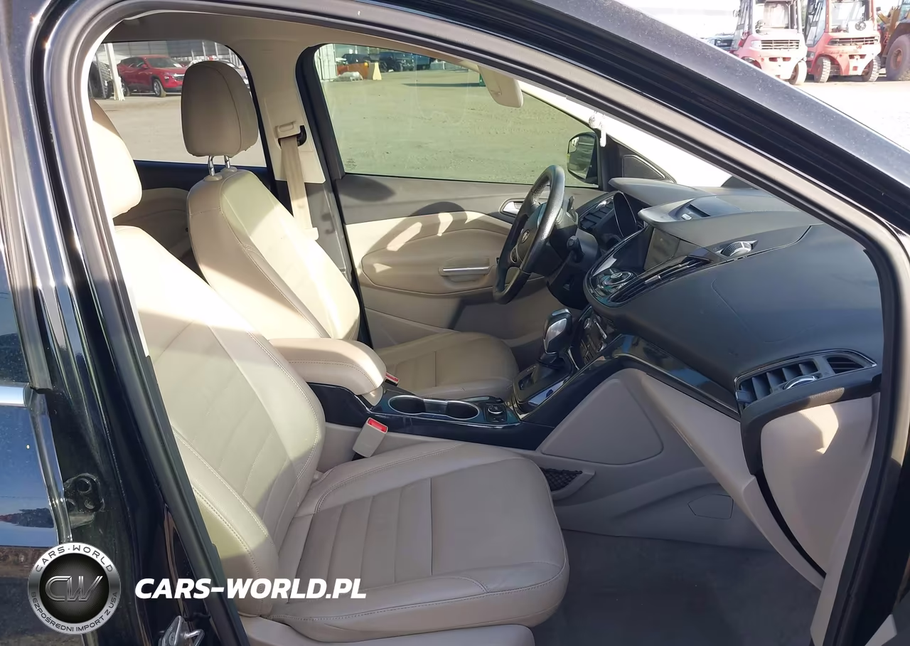 2016 Ford Escape Titanium VIN:1FMCU0JXXGUA60749 - 5