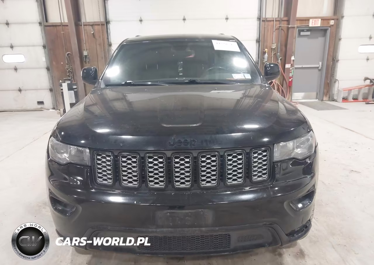 2018 Jeep Grand Cherokee Altitude 4X4 VIN:1C4RJFAG4JC219885 - 12