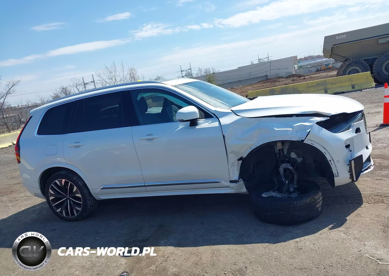 2025 Volvo Xc90 B5 Plus 7-Seater VIN:YV4M12PB9S1352666 - 13