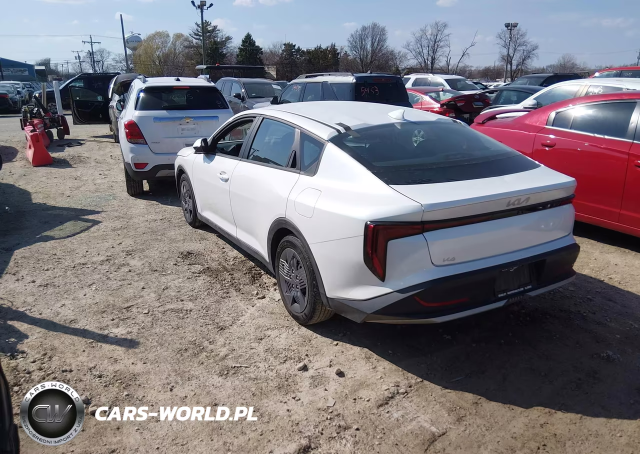 2025 Kia K4 Lx VIN:3KPFT4DE8SE083122 - 3