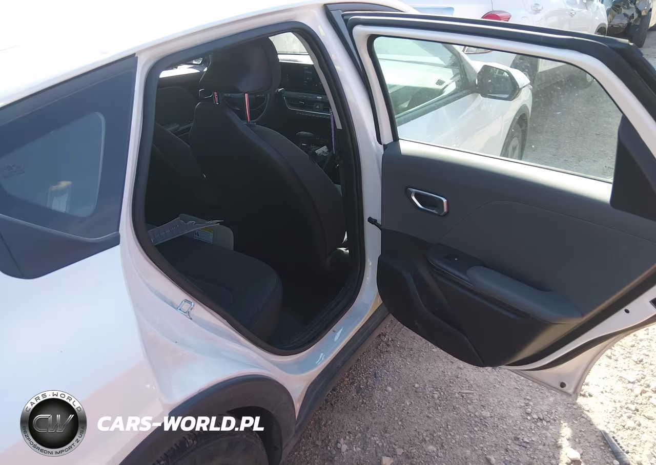 2025 Kia K4 Lx VIN:3KPFT4DE8SE083122 - 8