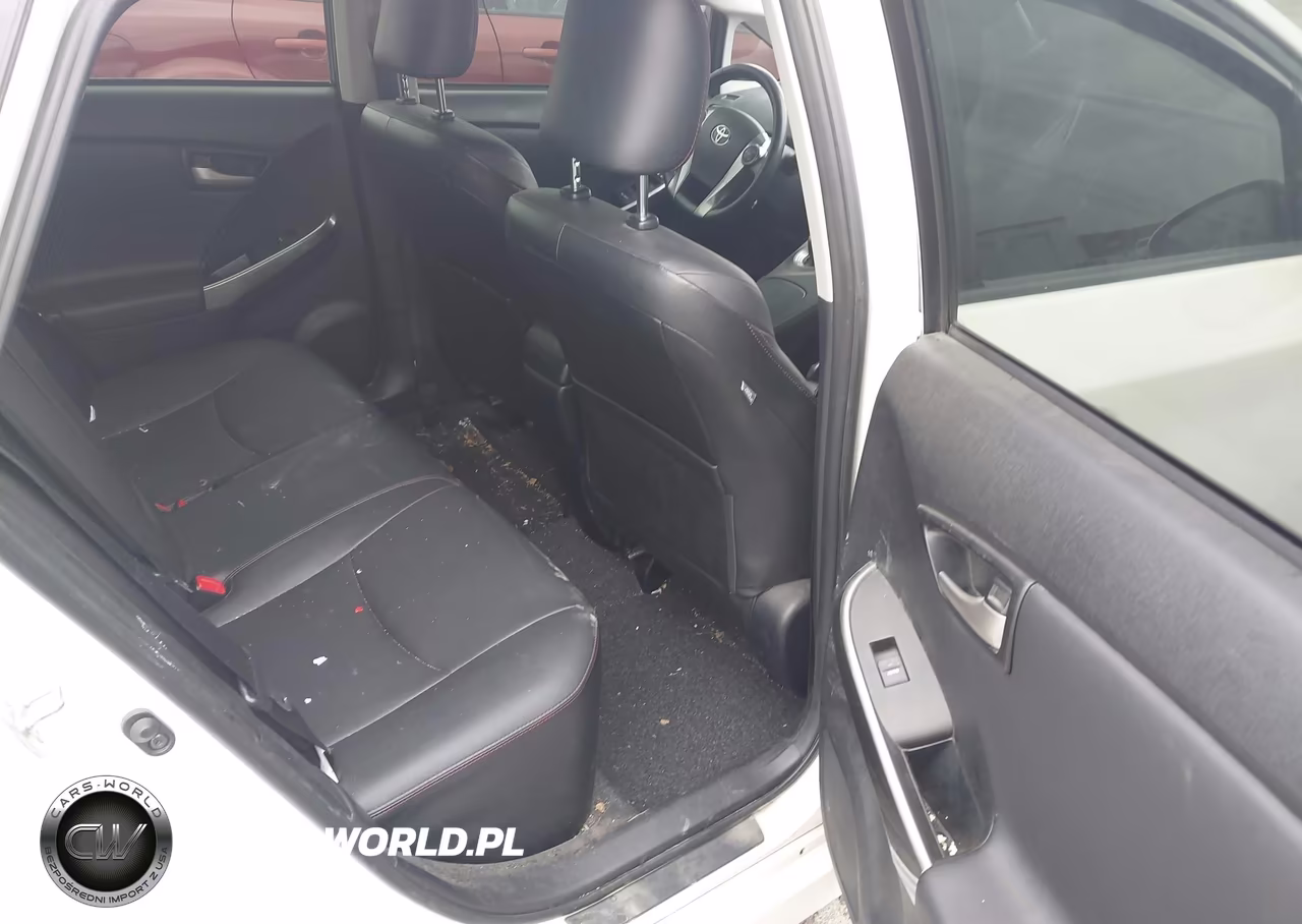 2013 Toyota Prius Three Se VIN:JTDKN3DU9D5612862 - 8