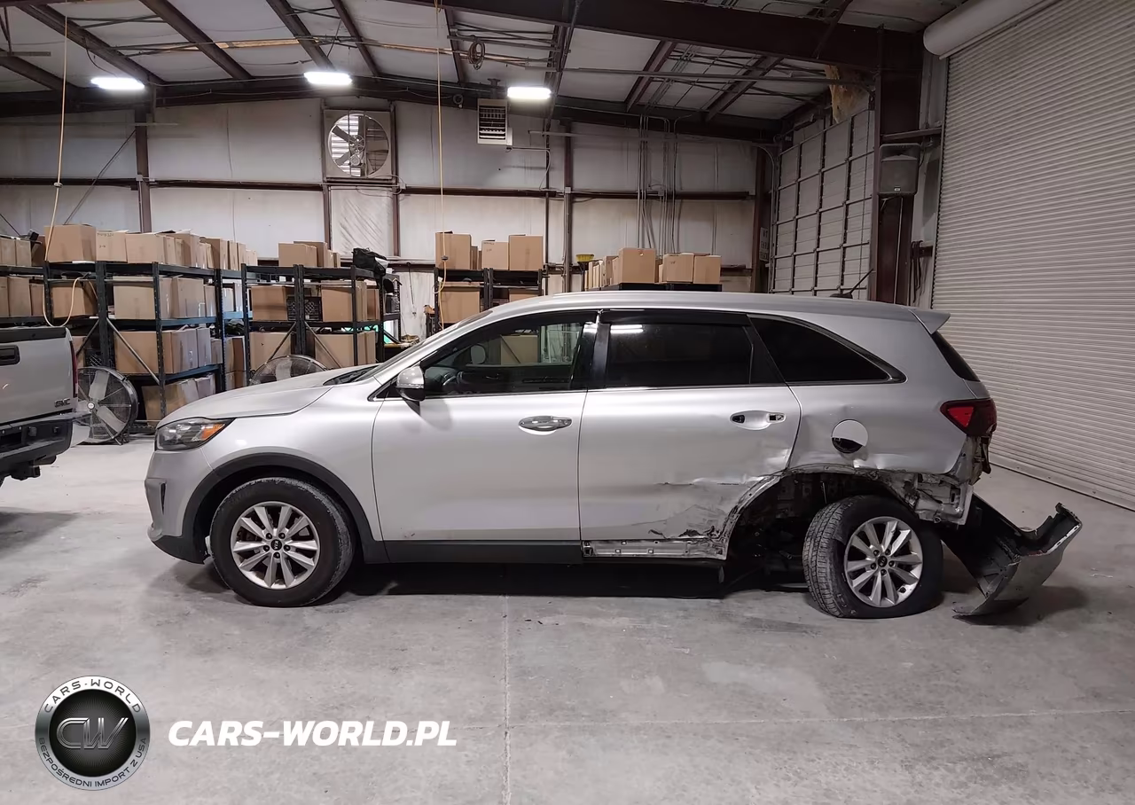 2019 Kia Sorento 2.4L L VIN:5XYPG4A33KG593246 - 14