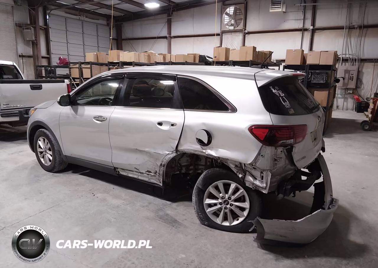 2019 Kia Sorento 2.4L L VIN:5XYPG4A33KG593246 - 3