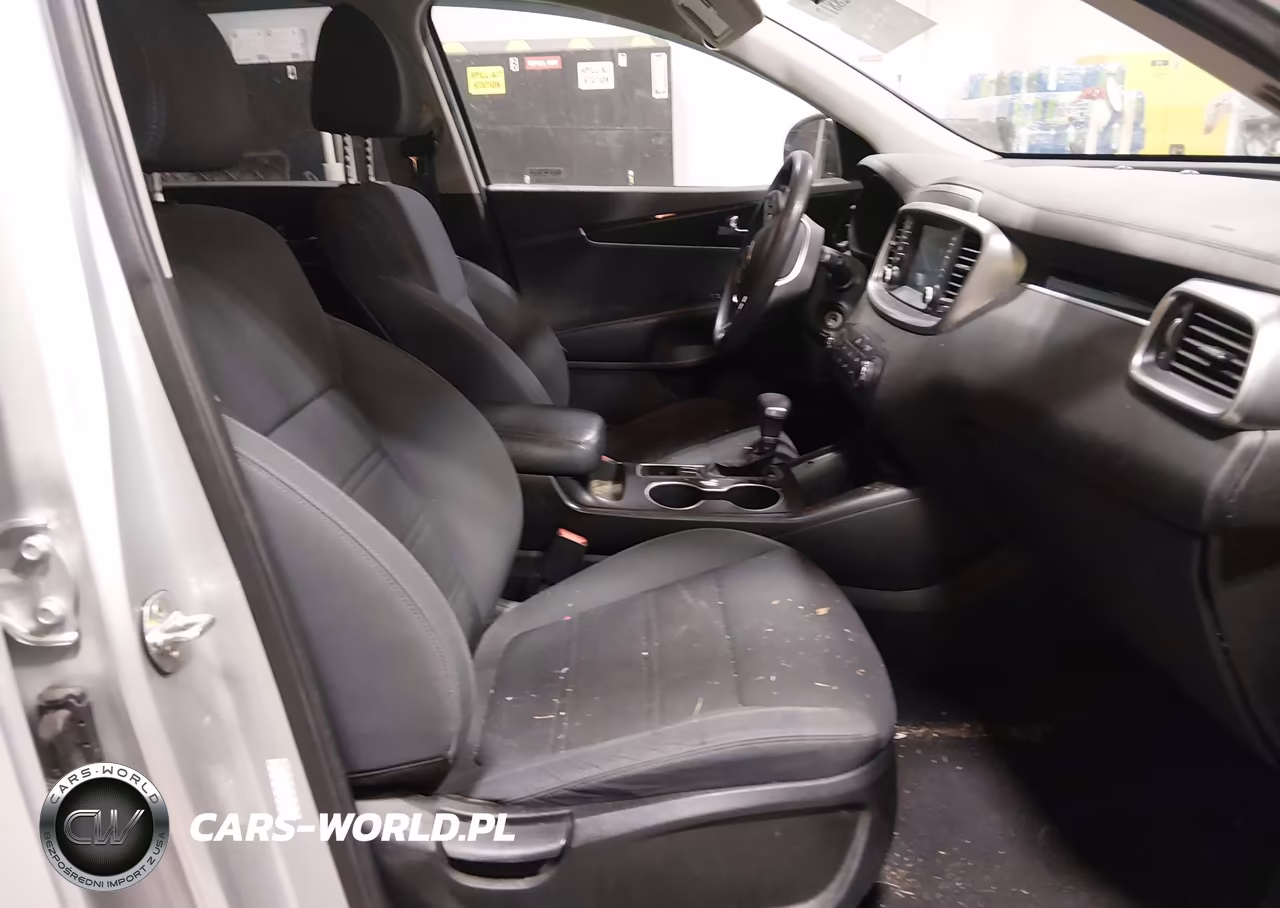2019 Kia Sorento 2.4L L VIN:5XYPG4A33KG593246 - 5