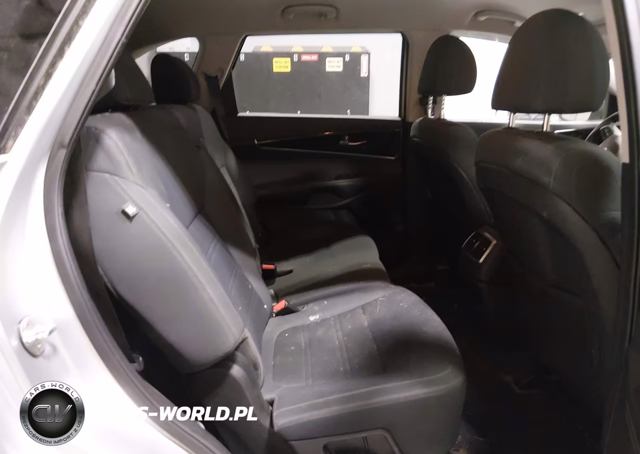2019 Kia Sorento 2.4L L VIN:5XYPG4A33KG593246 - 8