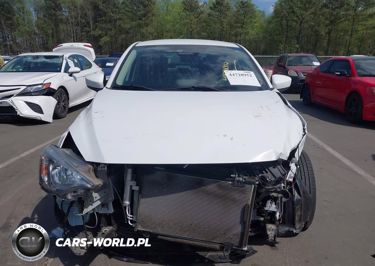 2019 Toyota Yaris L VIN:3MYDLBYV8KY519568 - 13