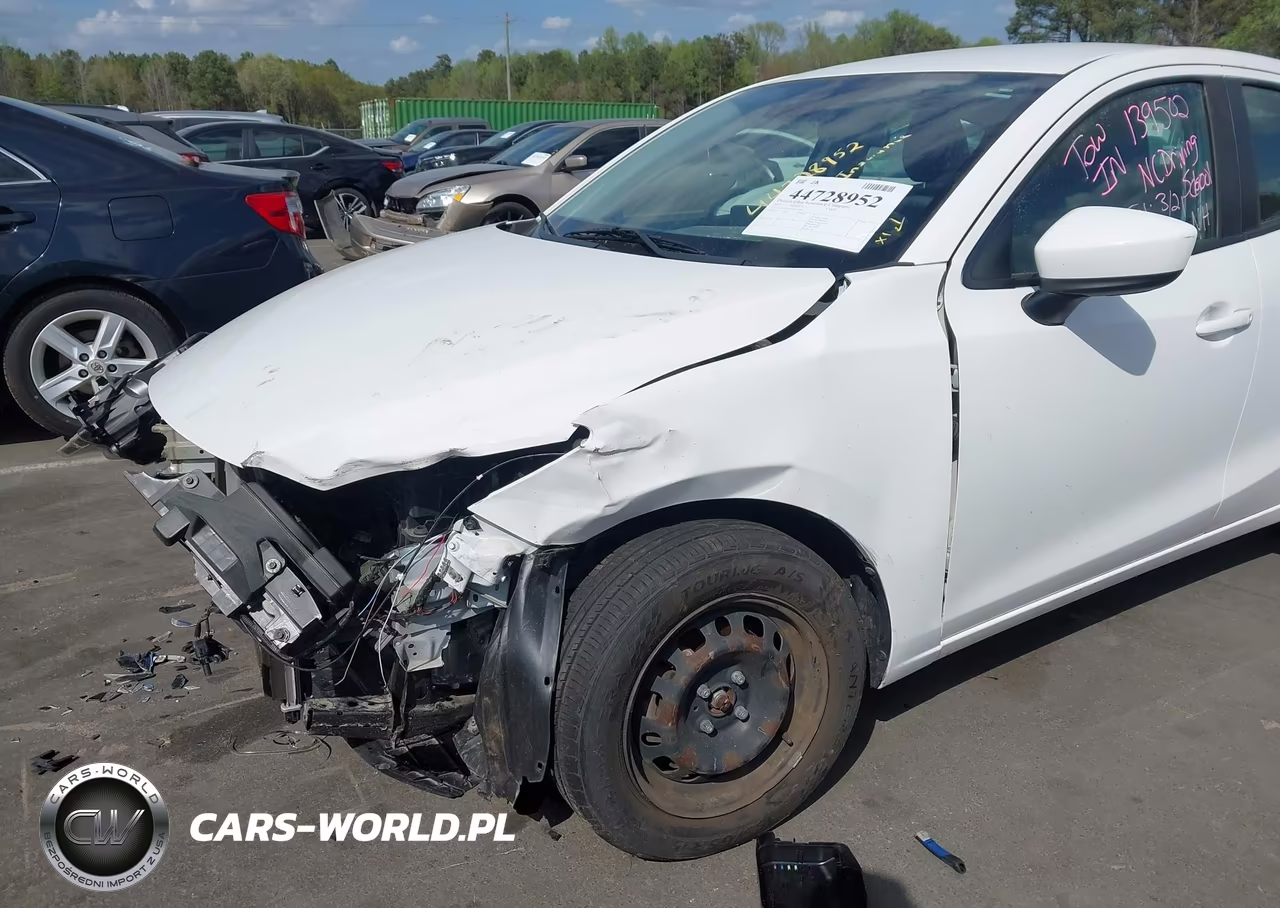 2019 Toyota Yaris L VIN:3MYDLBYV8KY519568 - 18