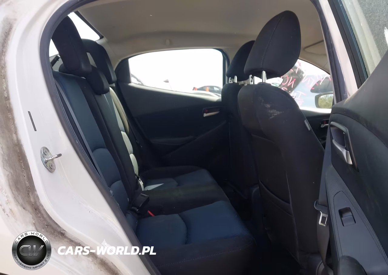 2019 Toyota Yaris L VIN:3MYDLBYV8KY519568 - 8