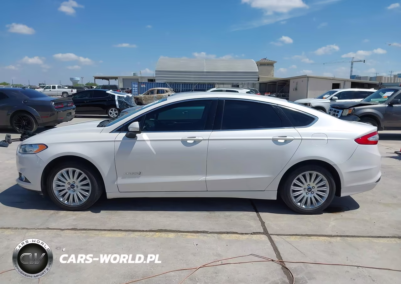 2015 Ford Fusion Hybrid Se VIN:3FA6P0LU9FR170697 - 14