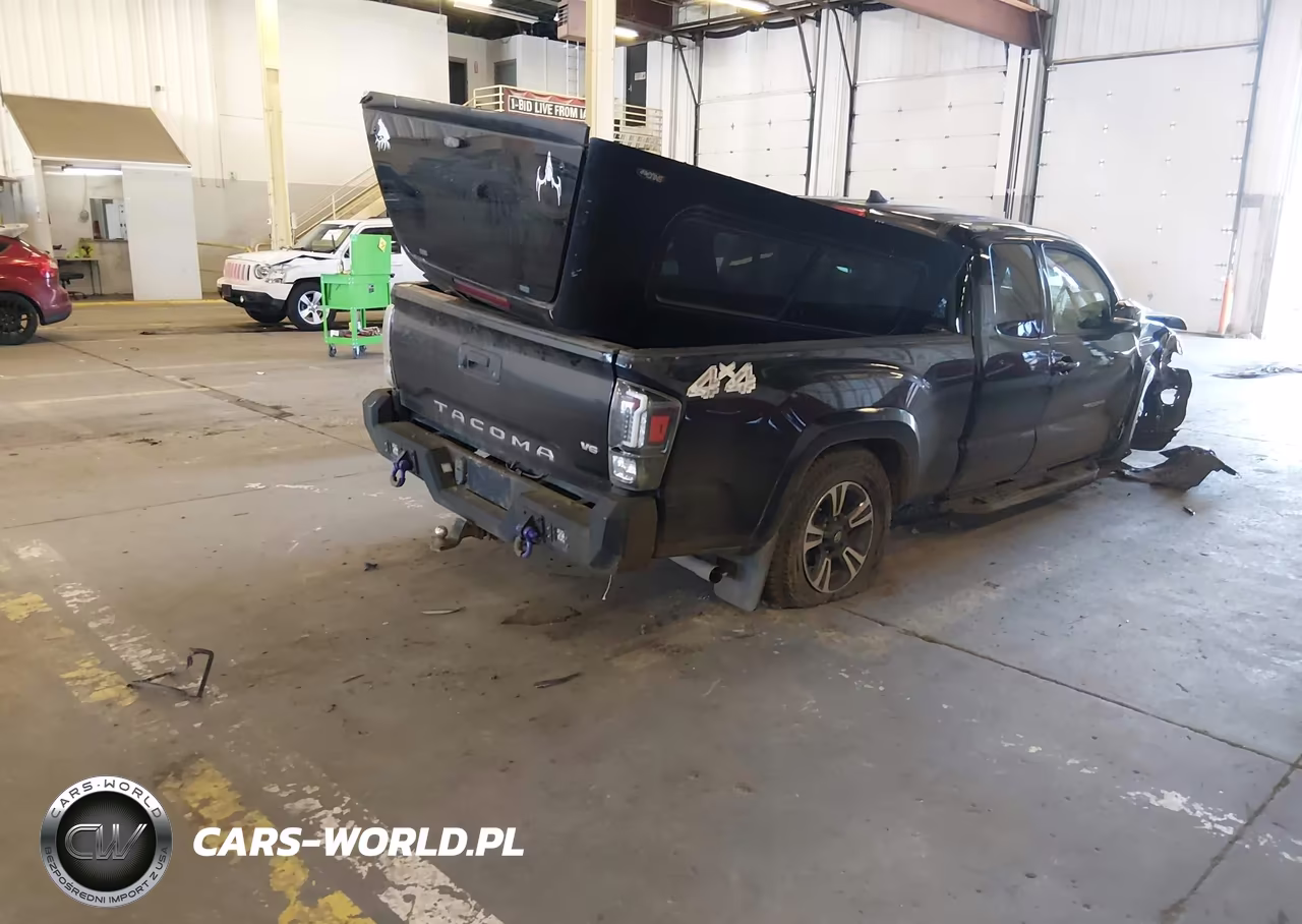 2019 Toyota Tacoma Trd Sport VIN:5TFSZ5AN3KX203254 - 4