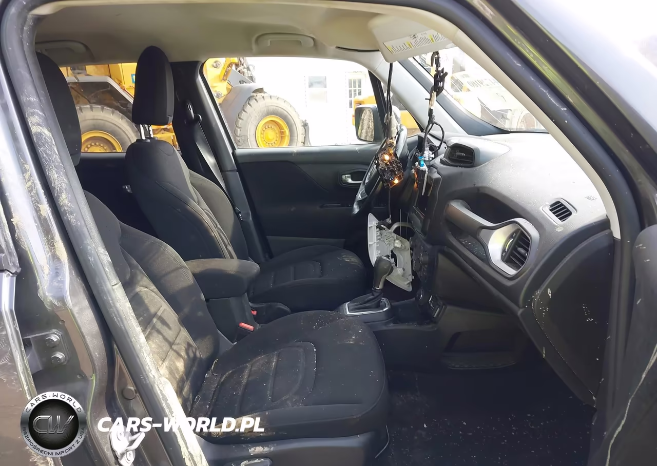 2021 Jeep Renegade Latitude 4X4 VIN:ZACNJDBB3MPN14494 - 5
