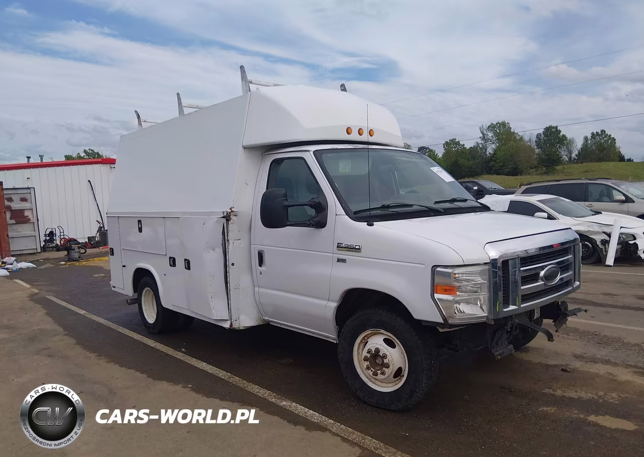 2014 Ford E-350 Cutaway