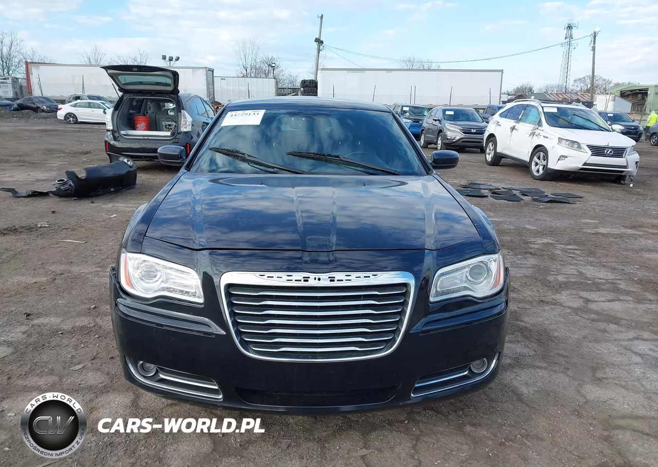2014 Chrysler 300 VIN:2C3CCAAG2EH136093 - 13