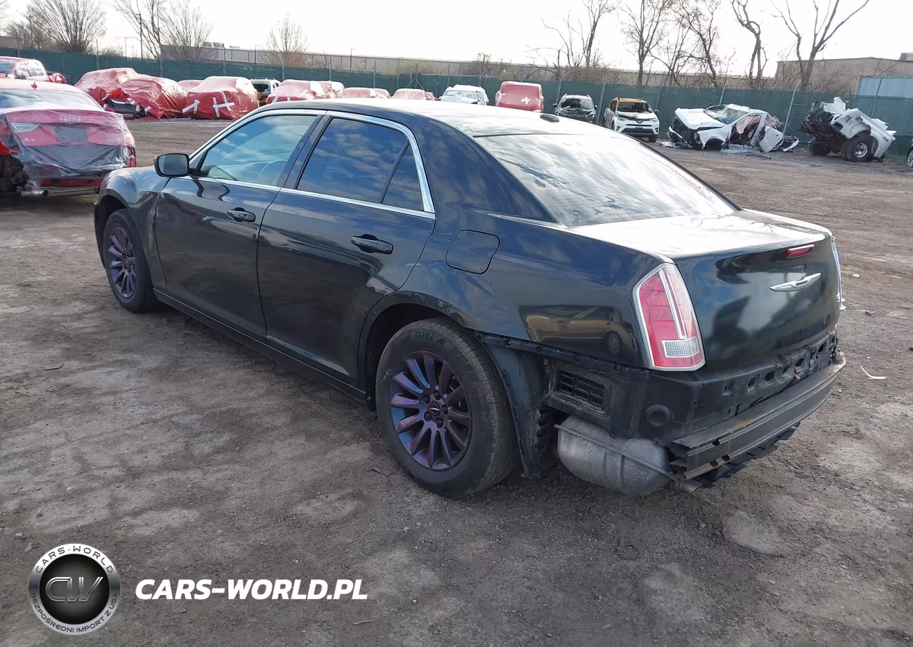2014 Chrysler 300 VIN:2C3CCAAG2EH136093 - 3