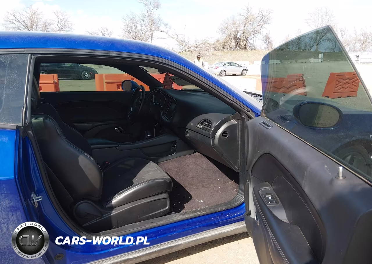 2018 Dodge Challenger Sxt Plus VIN:2C3CDZAG0JH311642 - 5