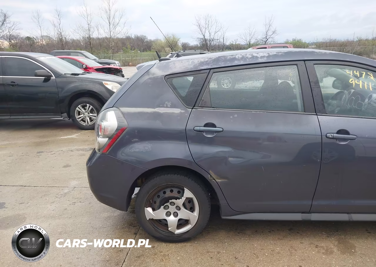 2010 Pontiac Vibe VIN:5Y2SP6E84AZ418032 - 6